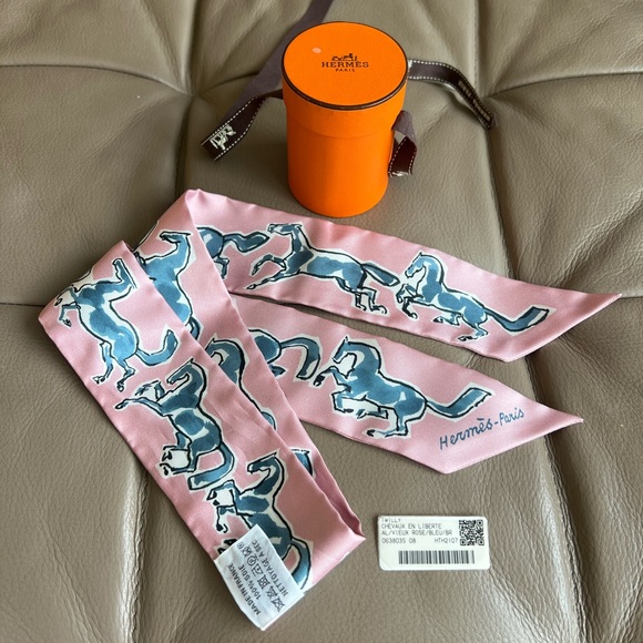 Hermes Accessories - Hermes Twilly Silk Scarf Chevaux en Liberte Vieux Rose